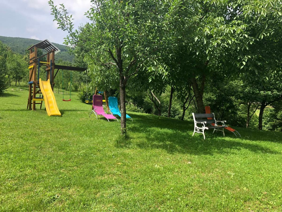D.I.M. Holiday House Seliste Dreznicko Exterior foto